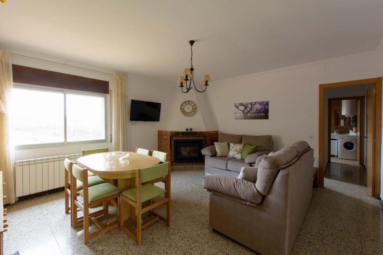 Apartaments La Pertusa 2O Corca  Exteriör bild