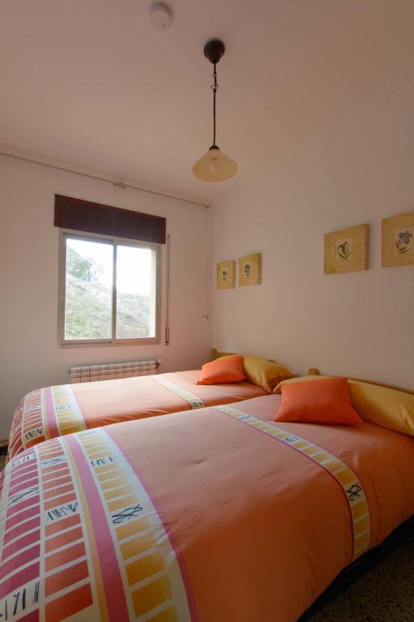 Apartaments La Pertusa 2O Corca  Exteriör bild