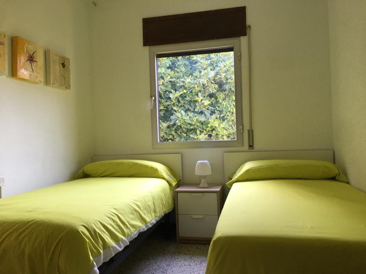 Apartaments La Pertusa 2O Corca  Exteriör bild